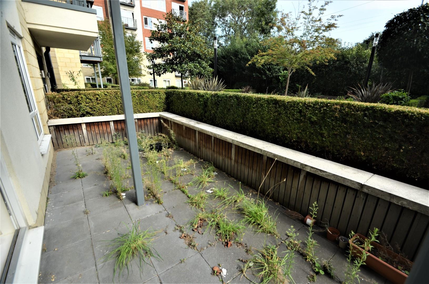 Aerodrome Road, Colindale